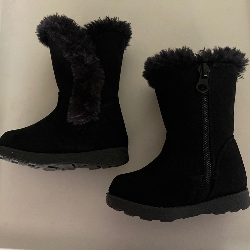 Cat & Jack Leah Faux Fur lined Boots Baby / Toddler size 4
